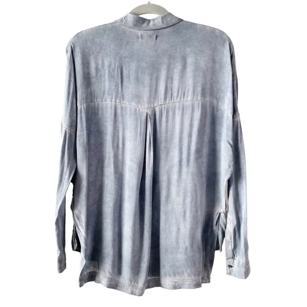 silence + noise Acid Wash Blue Long Dolman Sleeve Button Front Slouchy Top XS - Picture 2 of 10